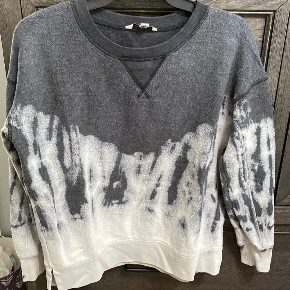 American eagle sweatshirt size small